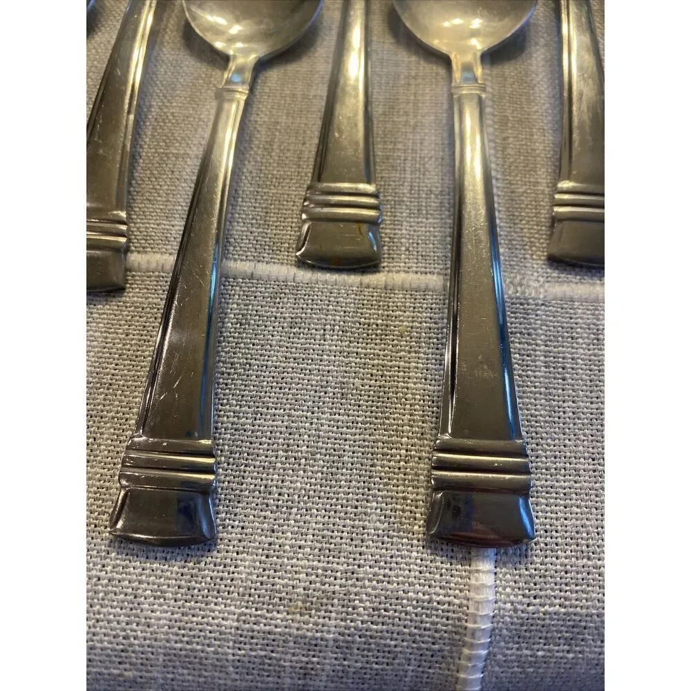 Wallace ZENITH Glossy 18/10 Stainless Flatware -- Set of 9 Oval Soup Spoons
